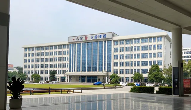 包车服务成本控制的误区与实际应用